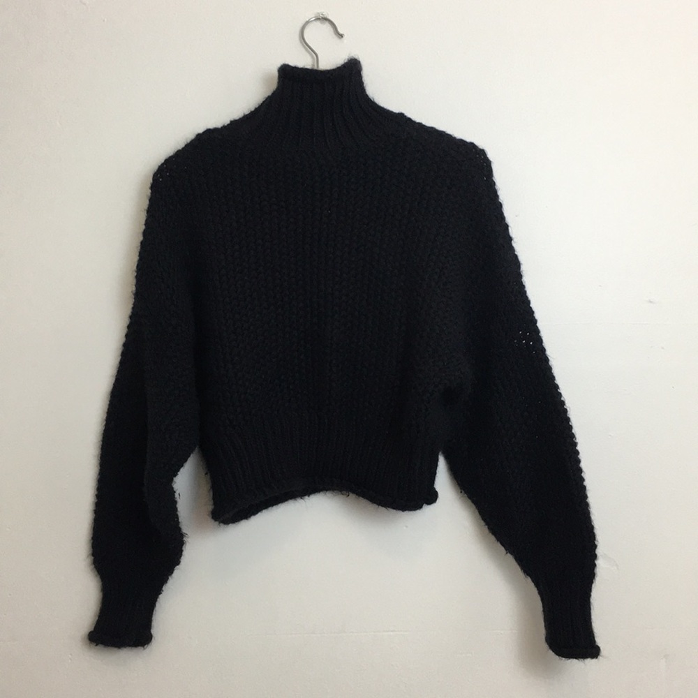 H&M Chunky Cropped Black Mockneck - Picture 2 of 4